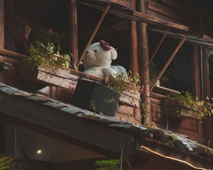 001