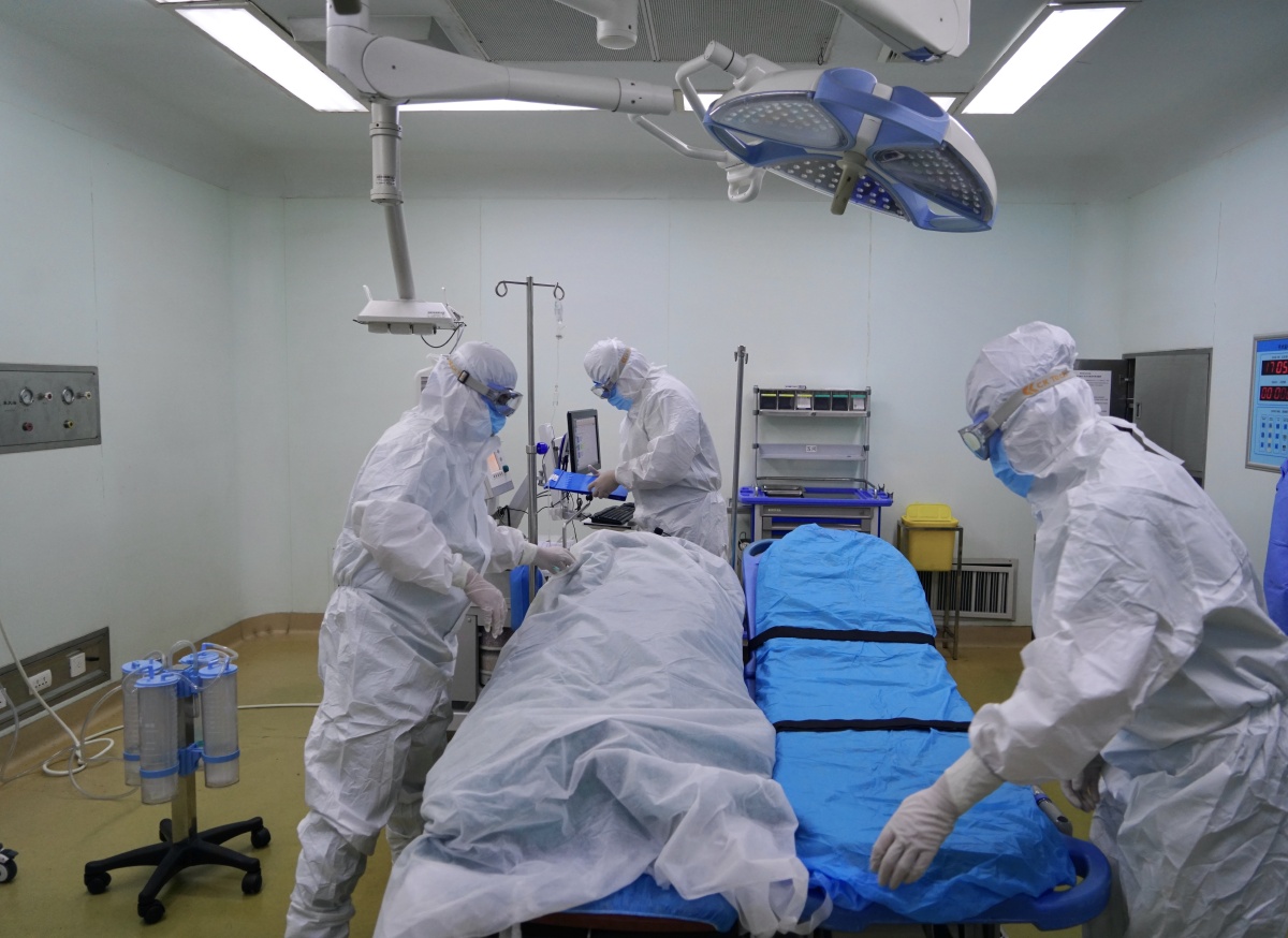 特殊发热患者手术中