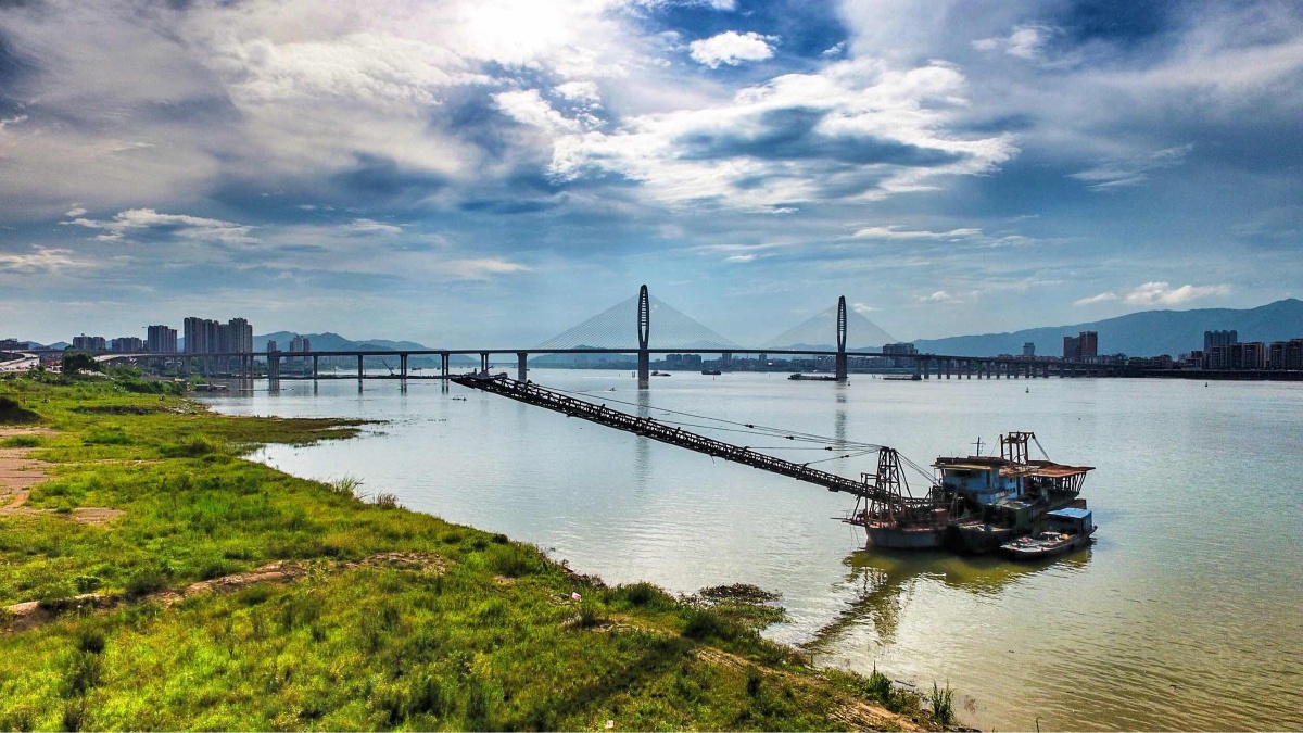 西江肇庆阅江大桥