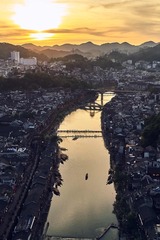 001