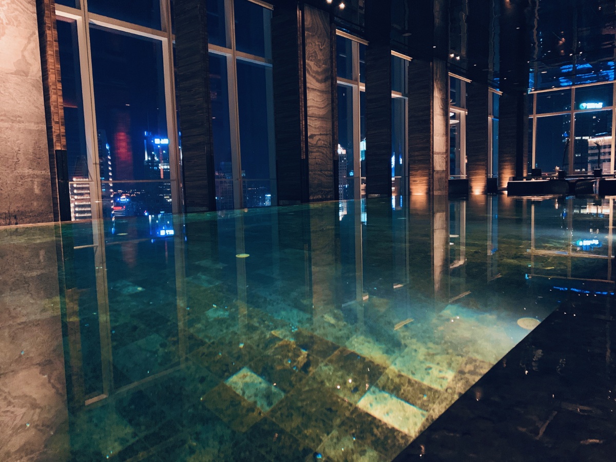 浦东丽晶酒店泳池
