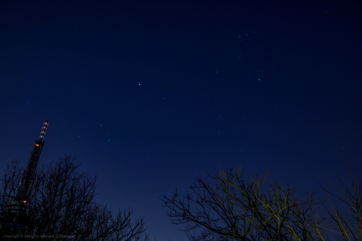 岳麓山山顶拍到的稀疏星空