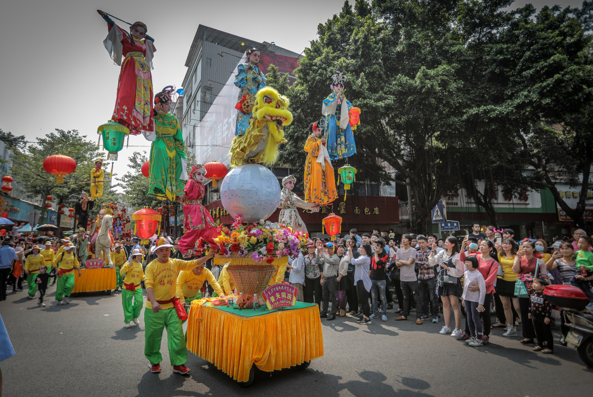 百姓村年例飘色与穿令箭