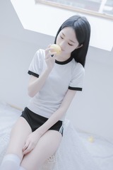565613