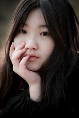 160438
