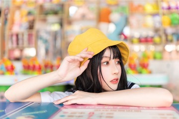 157921