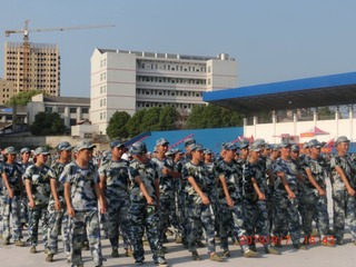 909835