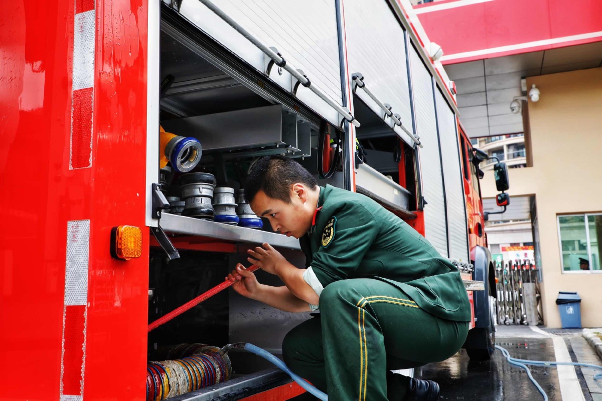 南粤消防武警官兵训练日记