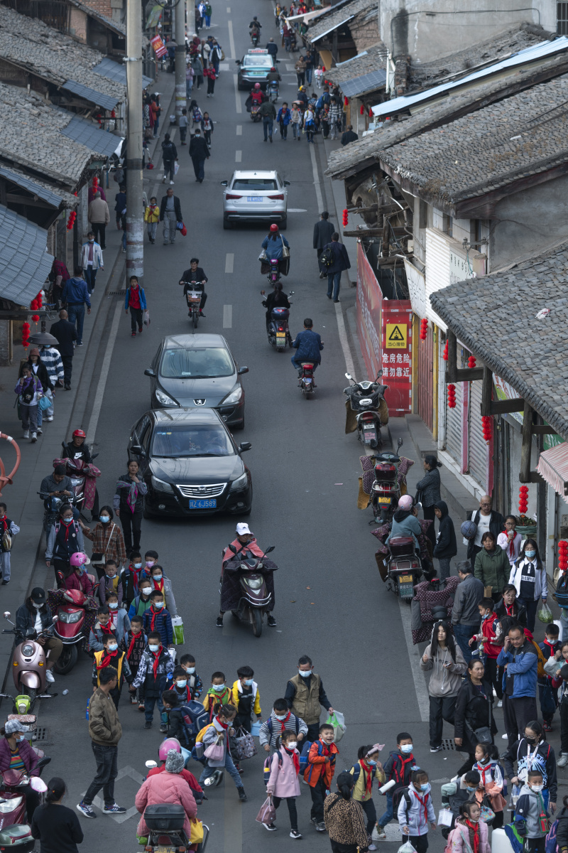 西昌古城区一角