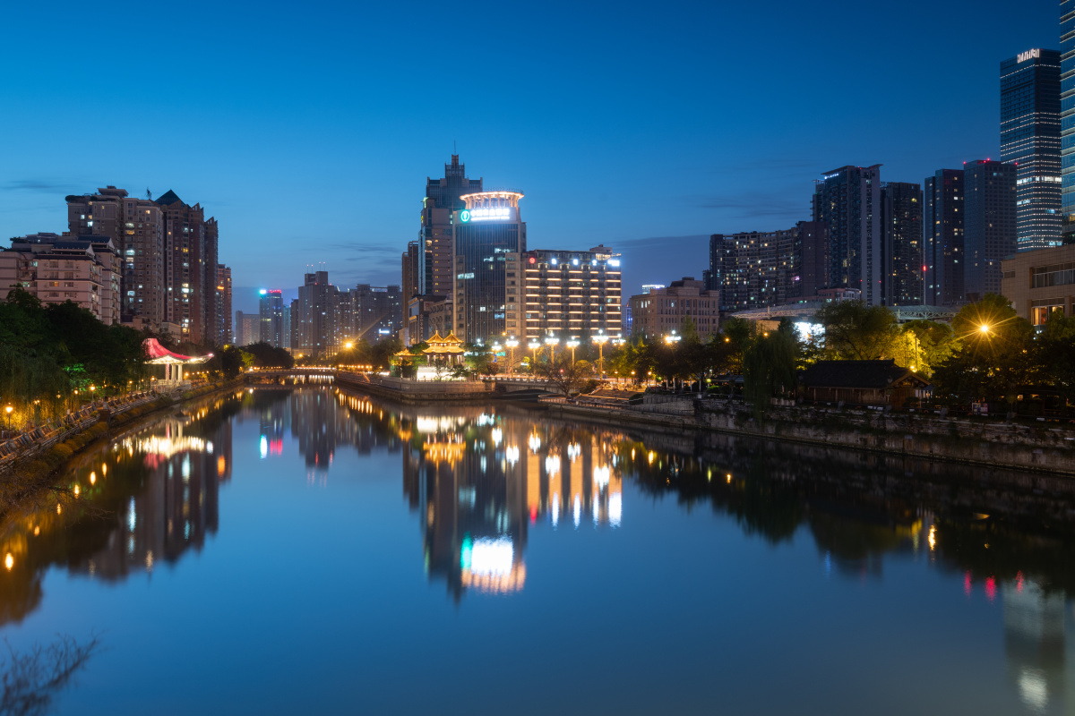 成都合江亭两江交汇处夜色