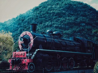 1044252