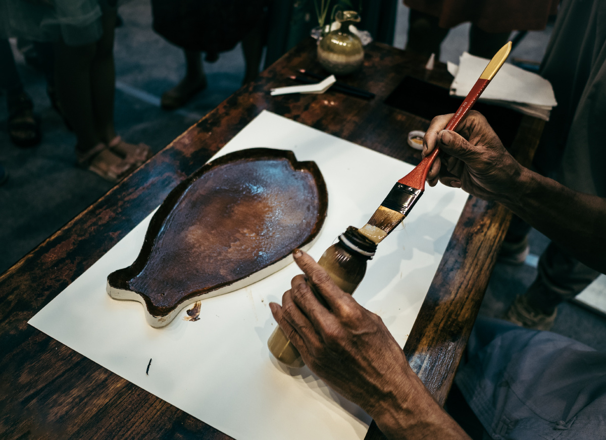 纸胎漆器艺人四郎师傅