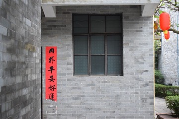 166443