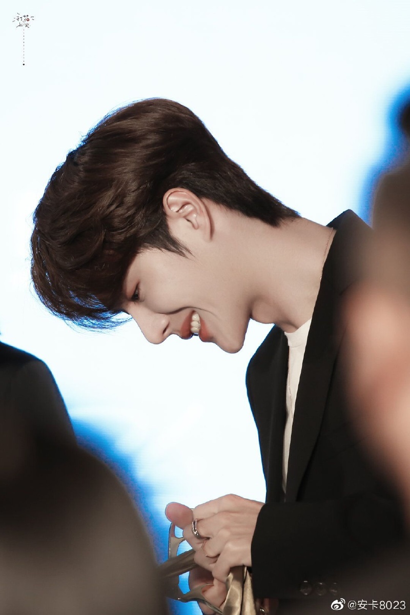 王一博的笑容暴击