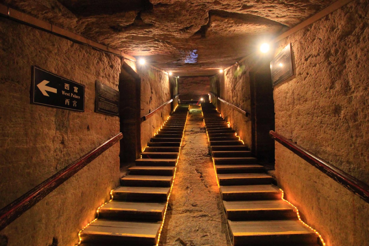 芒山汉墓群内部照片早期2015年拍摄