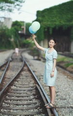 380574