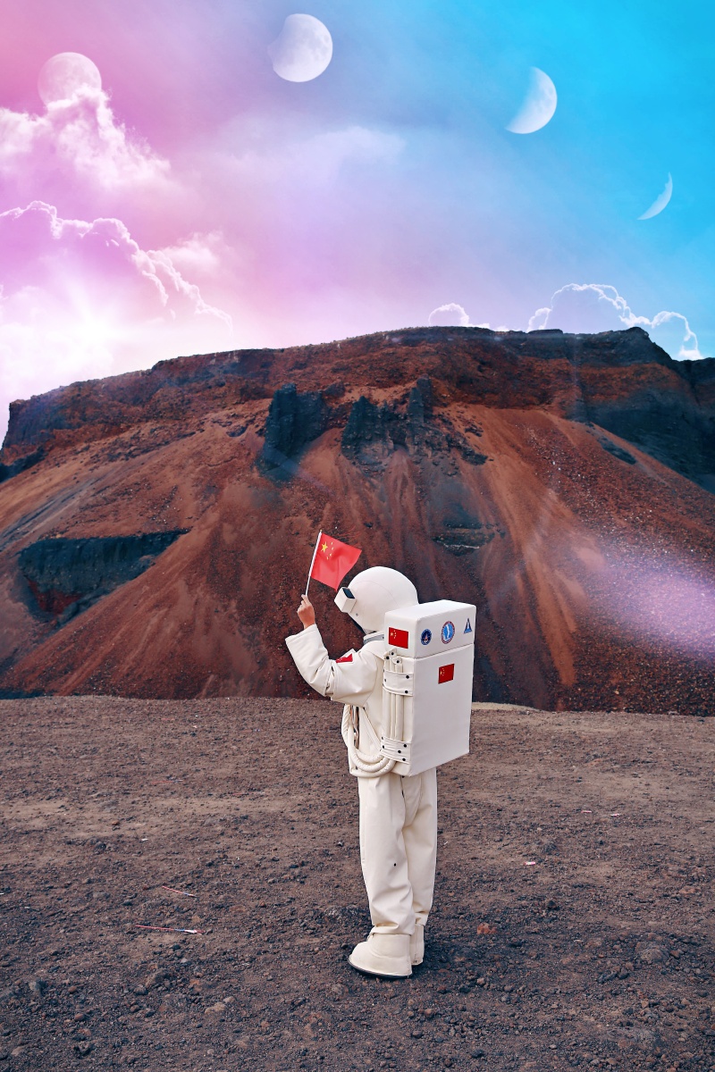 在乌兰哈达火山地质公园圆一次宇航员的梦