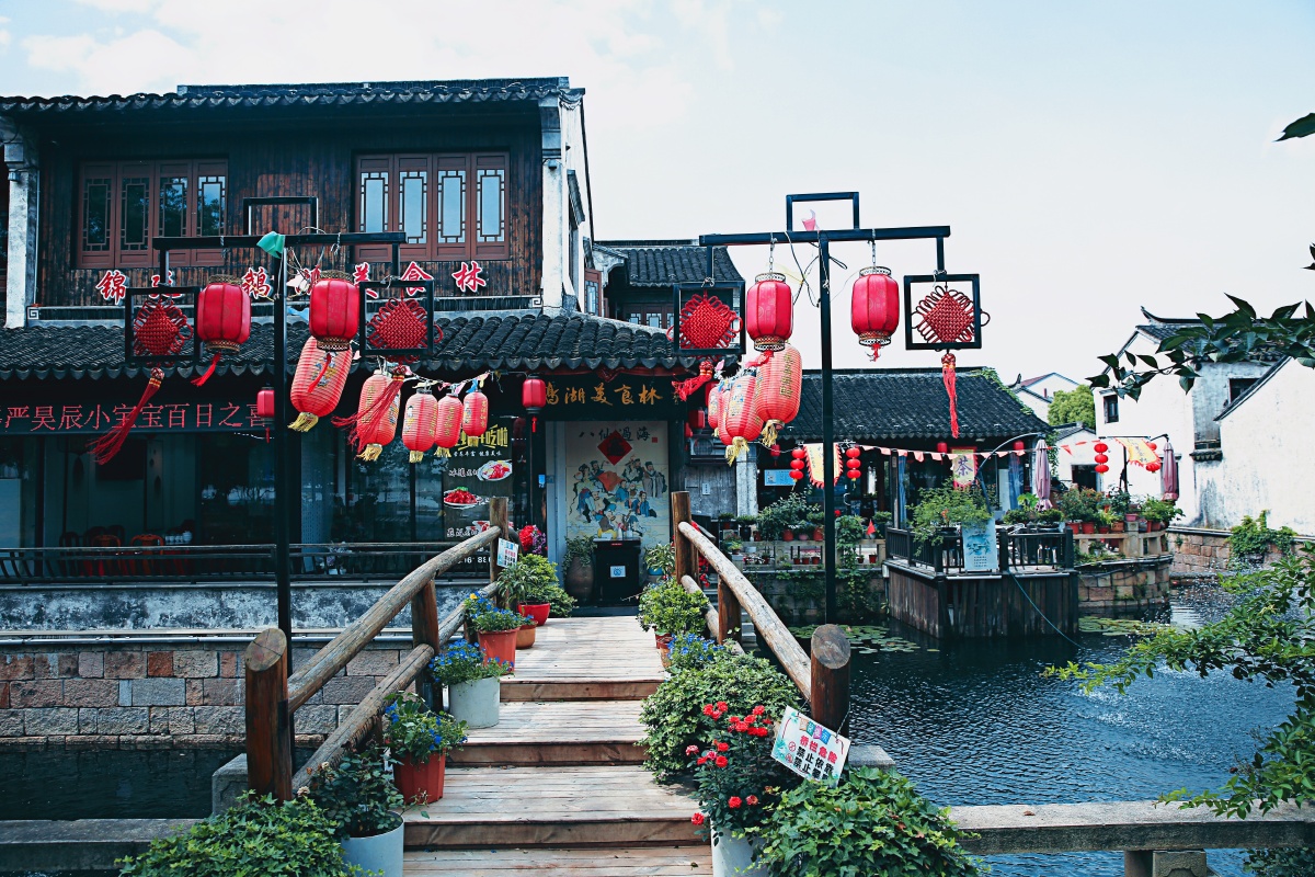无锡 荡口古镇 很多画画的学生 游客很少 - 摄影师叶梓 - 图虫