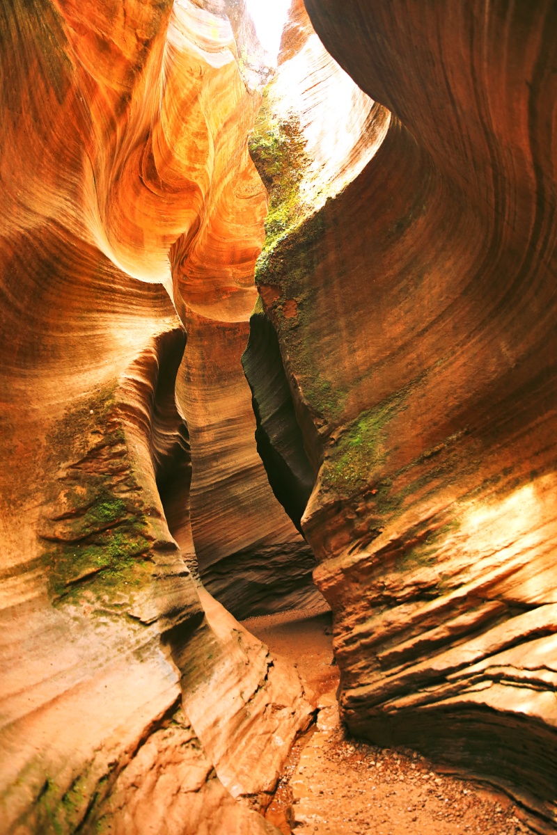 延安甘泉雨岔大峡谷 大自然的鬼斧神工