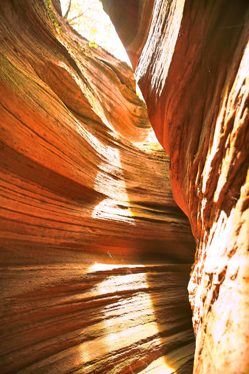 延安甘泉雨岔大峡谷 大自然的鬼斧神工