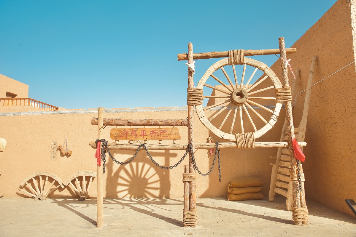 西夏黑水城遗址这个是新建的黑水古城还原了古代西夏时期的风采组图
