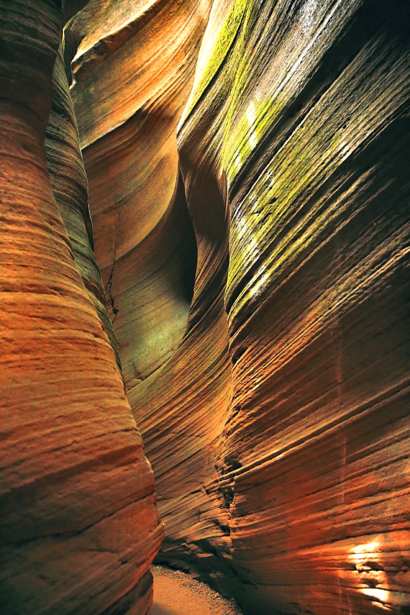 延安甘泉雨岔大峡谷 大自然的鬼斧神工