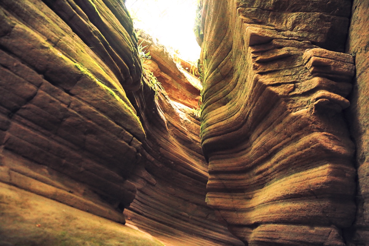 延安甘泉雨岔大峡谷 大自然的鬼斧神工