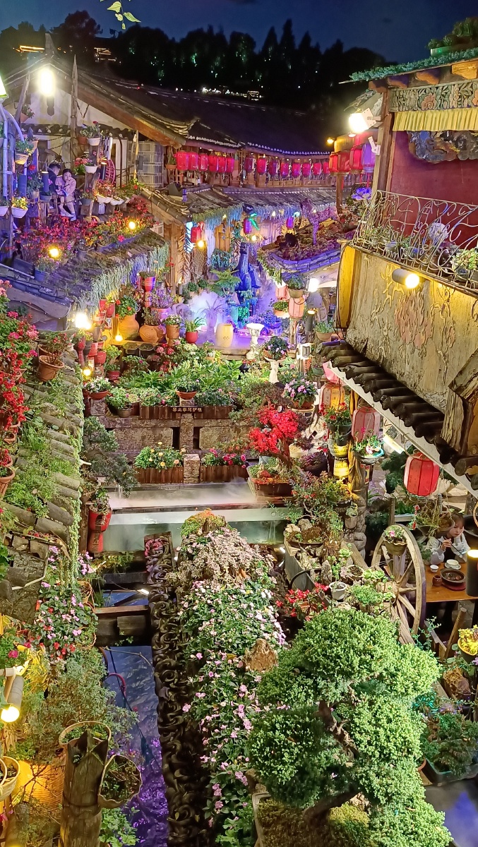 丽江古城樱花餐厅这应该是丽江最好看的一家店了