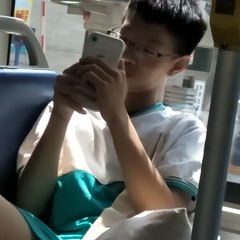 285712