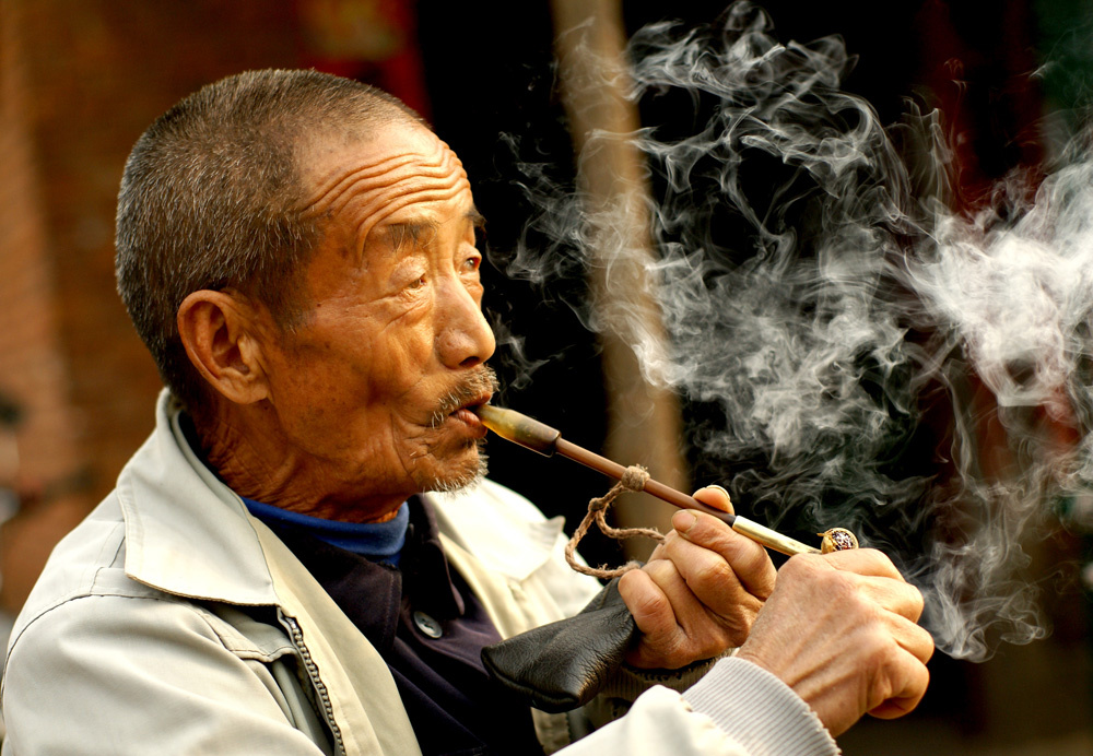 共和国的老烟民组照