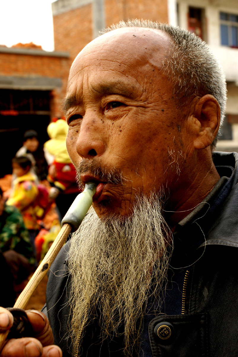 组照 共和国的老烟民18.山羊胡子烟客