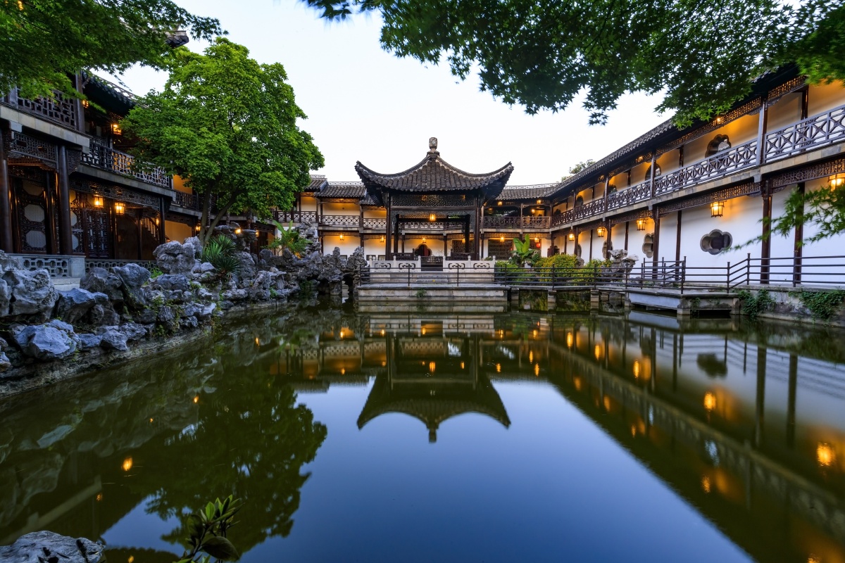 何园夜色2019年6月11日拍摄于扬州何园