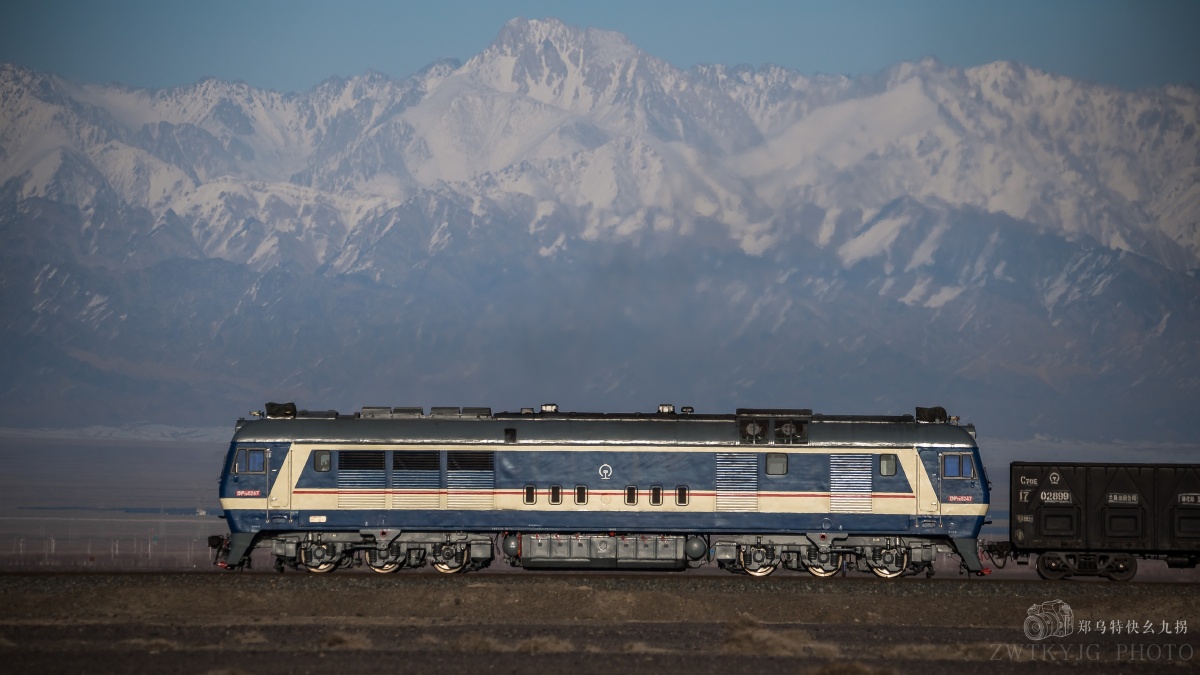 新疆哈密三道岭的67南泉村早已因为地下水采空搬走了许多人,不知道