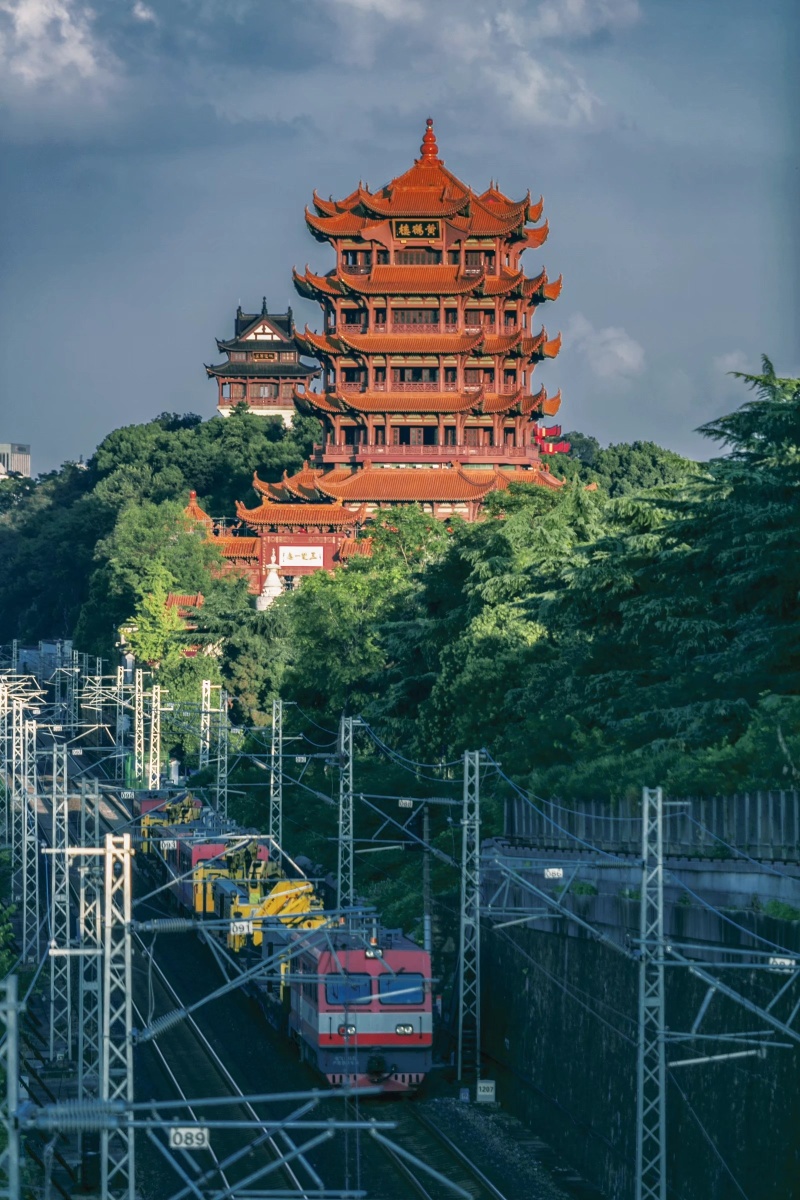 夕阳西下的黄鹤楼