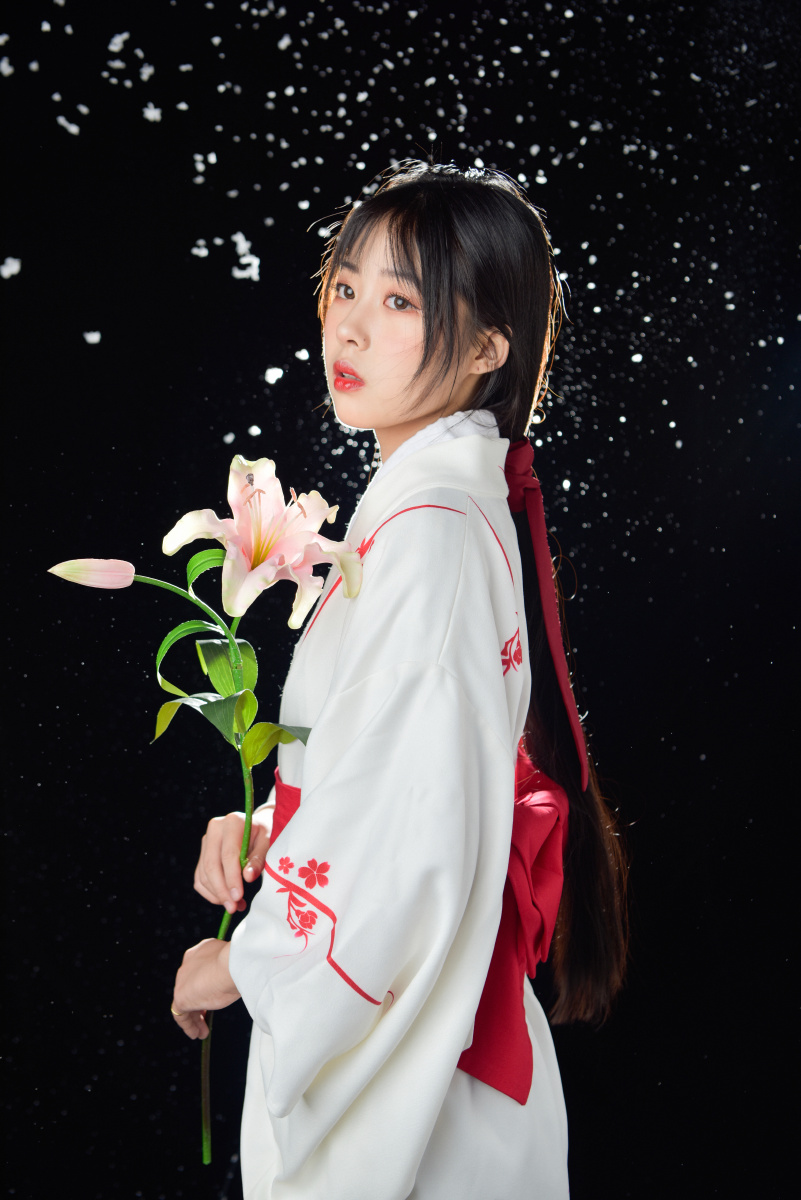 神明少女下绑发型客片