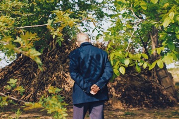 001