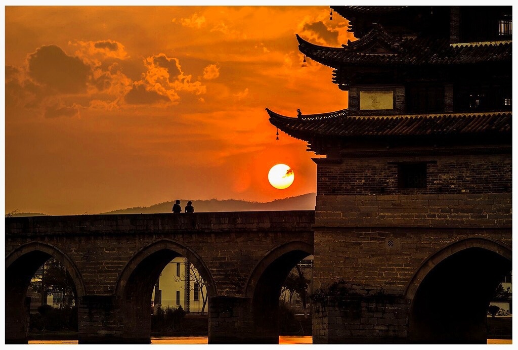 云南:建水,双龙桥日落