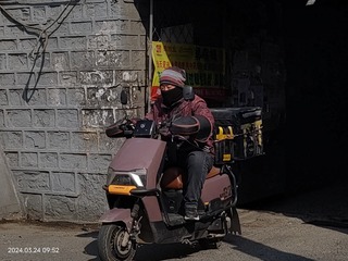 1000082458