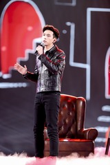1905348