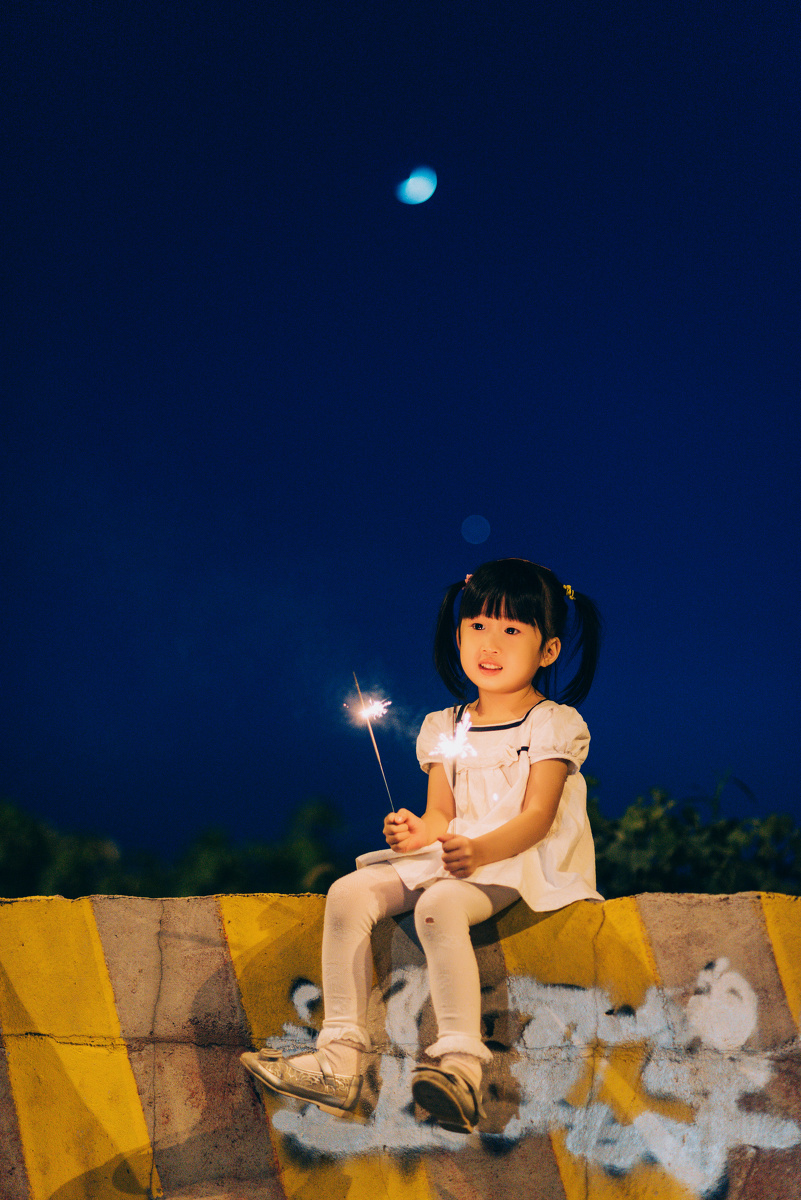 小公主的仙女棒 - 尼康, 儿童, 烟花, 抓拍, 胶片,