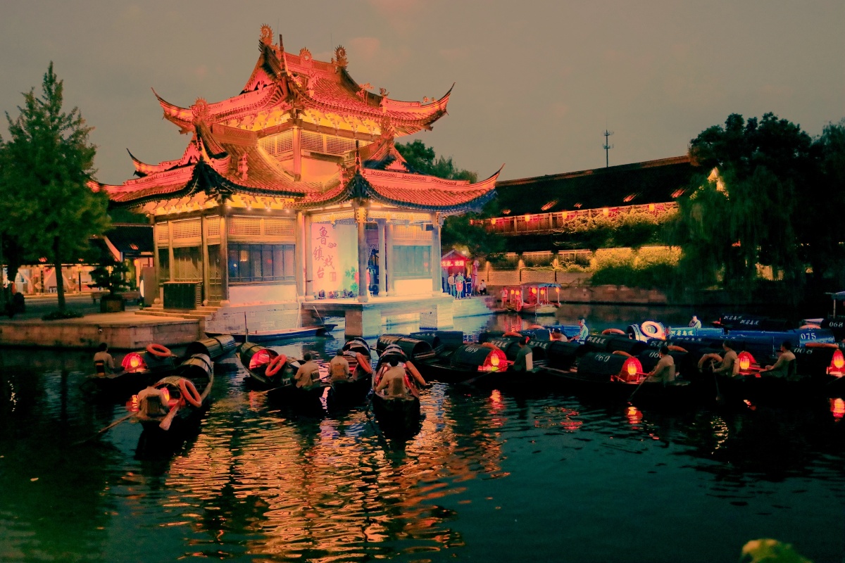 水上戏台