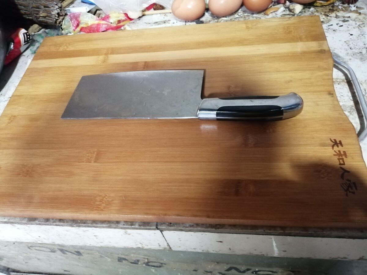 菜刀批发价格一般比较便宜但人太多不给你压货