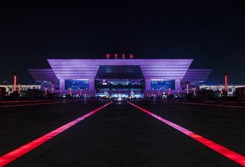 郑州高铁站夜景