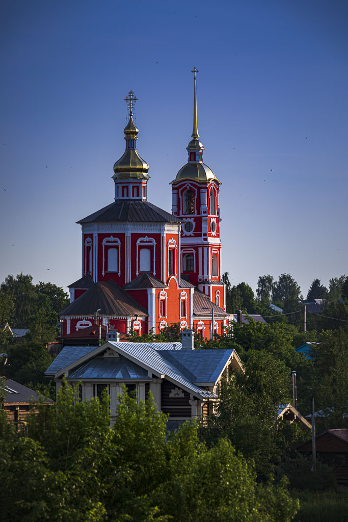 苏兹达里小镇教堂