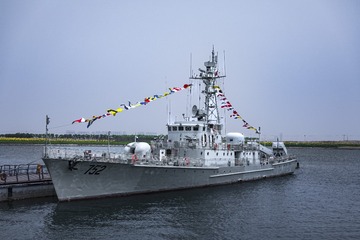 58035