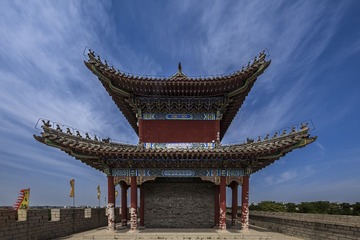 60748
