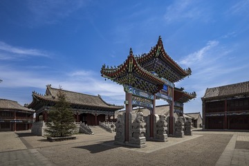 60763