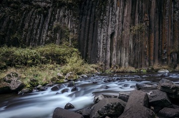 溪流石岩－小