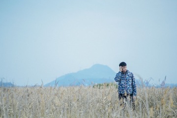 001