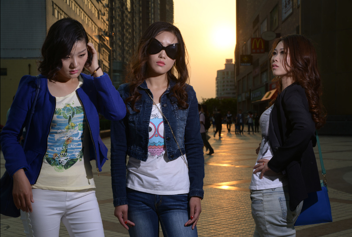 给人像一点超现实意味《90后》